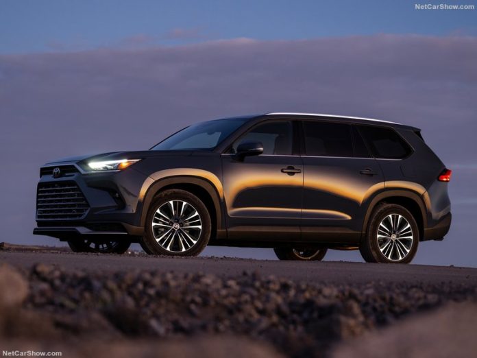 The 2024 Toyota Grand Highlander Platinum